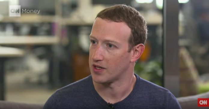 ម្ចាស់​ក្រុមហ៊ុន​ហ្វេសប៊ុក (Facebook CEO) លោក Mark Zuckerberg ផ្ដល់​បទសម្ភាសន៍​ឲ្យ​ទូរទស្សន៍ CNN។